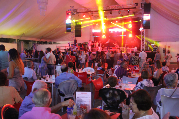 Sale a concurso en Almuñécar la explotación de la barra de la caseta oficial de las Fiestas de Agosto 